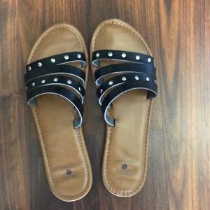 American eagle sandals